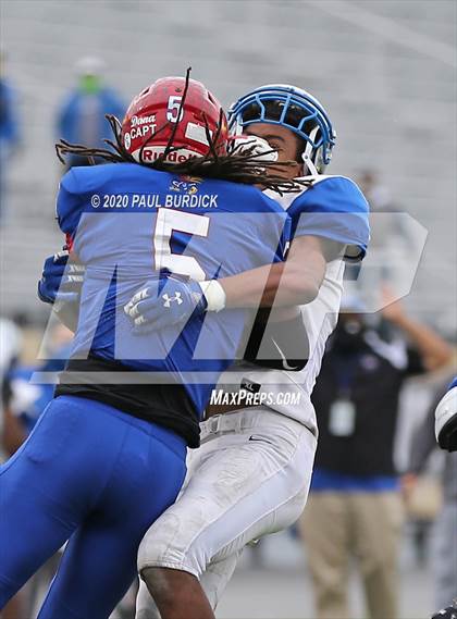 Thumbnail 2 in Steelton-Highspire vs. Jeannette (PIAA 1A State Championship) photogallery.