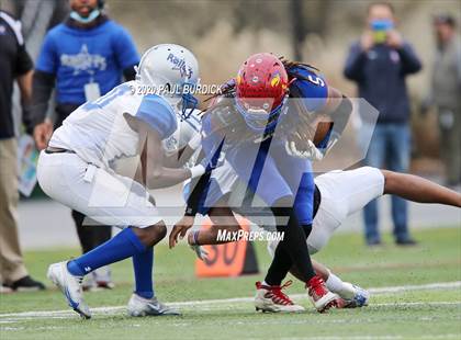 Thumbnail 1 in Steelton-Highspire vs. Jeannette (PIAA 1A State Championship) photogallery.