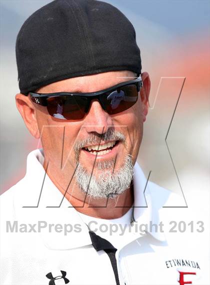 Thumbnail 2 in Etiwanda vs. Summit photogallery.