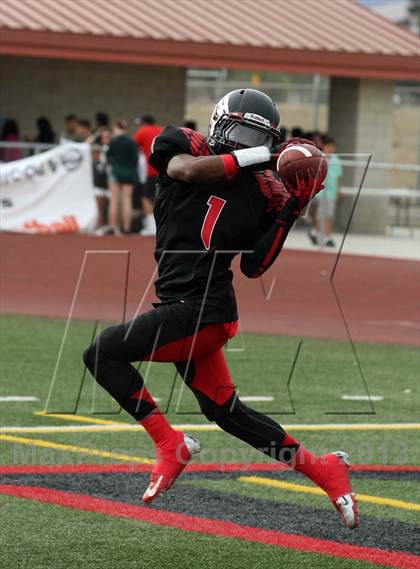 Thumbnail 1 in Etiwanda vs. Summit photogallery.