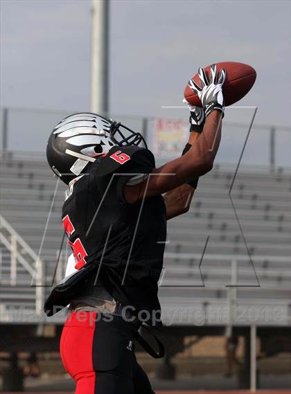 Thumbnail 3 in Etiwanda vs. Summit photogallery.