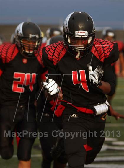 Thumbnail 2 in Etiwanda vs. Summit photogallery.