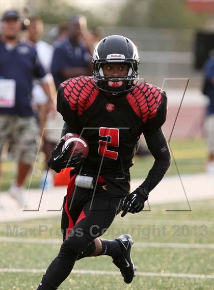Thumbnail 3 in Etiwanda vs. Summit photogallery.