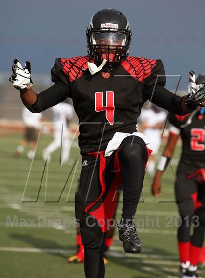 Thumbnail 2 in Etiwanda vs. Summit photogallery.