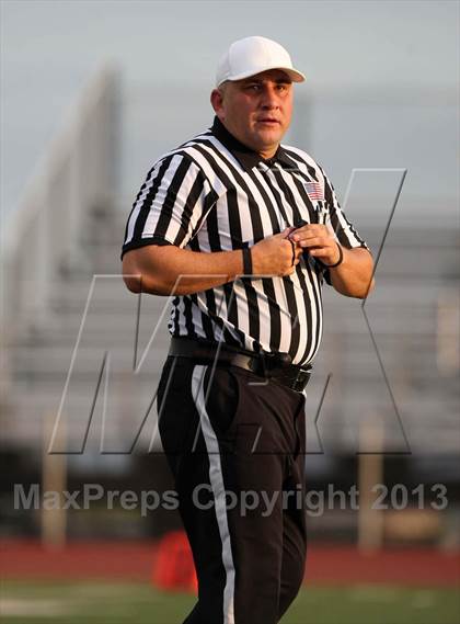 Thumbnail 2 in Etiwanda vs. Summit photogallery.