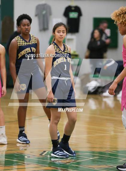 Thumbnail 2 in Bonita Vista vs. St. Mary's (MLK Showcase) photogallery.
