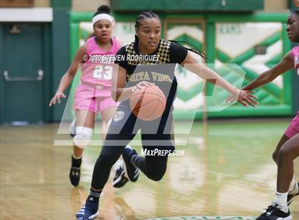 Thumbnail 3 in Bonita Vista vs. St. Mary's (MLK Showcase) photogallery.
