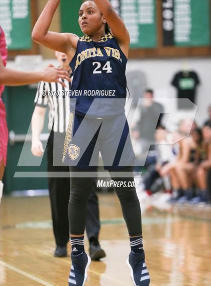 Thumbnail 1 in Bonita Vista vs. St. Mary's (MLK Showcase) photogallery.