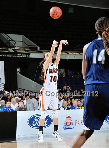 Thumbnail 3 in Huntington Beach vs. Summit (CIF SS D1A Final) photogallery.