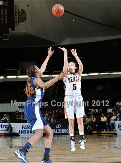 Thumbnail 1 in Huntington Beach vs. Summit (CIF SS D1A Final) photogallery.