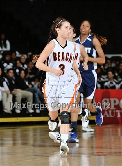 Thumbnail 3 in Huntington Beach vs. Summit (CIF SS D1A Final) photogallery.