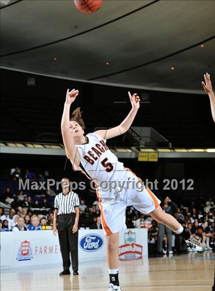 Thumbnail 2 in Huntington Beach vs. Summit (CIF SS D1A Final) photogallery.