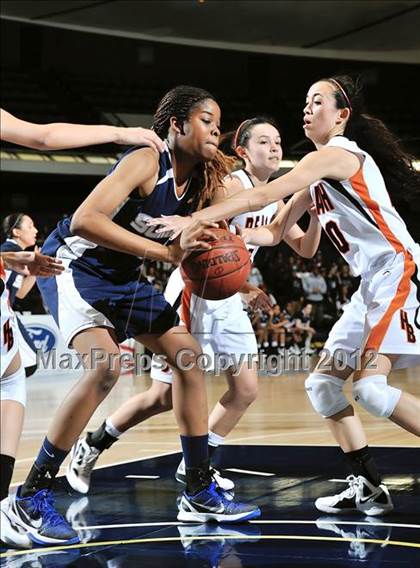Thumbnail 2 in Huntington Beach vs. Summit (CIF SS D1A Final) photogallery.