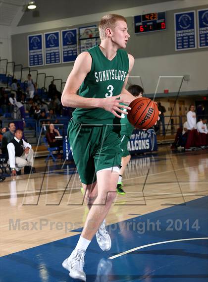Thumbnail 3 in Cantwell-Sacred Heart vs. Sunnyslope (Cavalier Classic) photogallery.