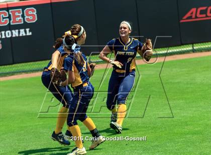 Thumbnail 2 in West Forsyth vs. Cape Fear (NCHSAA 4A Final) photogallery.