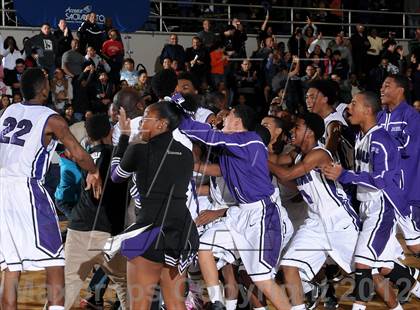 Thumbnail 3 in Chaminade vs. Sacramento (St. Hope Elite Hoops Classic) photogallery.