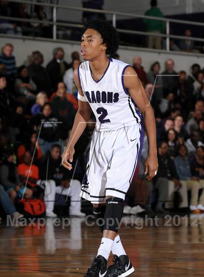 Thumbnail 1 in Chaminade vs. Sacramento (St. Hope Elite Hoops Classic) photogallery.