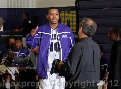 Thumbnail 2 in Chaminade vs. Sacramento (St. Hope Elite Hoops Classic) photogallery.