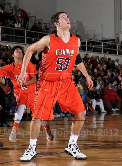 Thumbnail 1 in Chaminade vs. Sacramento (St. Hope Elite Hoops Classic) photogallery.