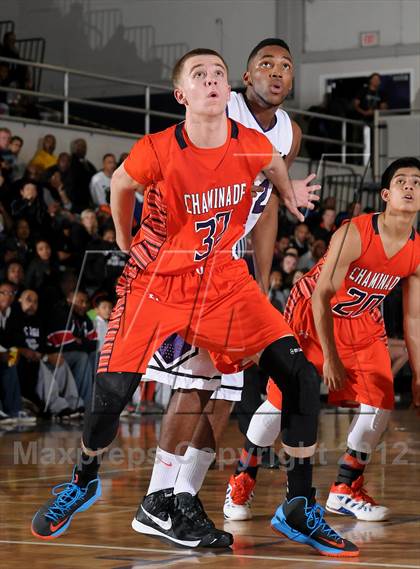 Thumbnail 1 in Chaminade vs. Sacramento (St. Hope Elite Hoops Classic) photogallery.