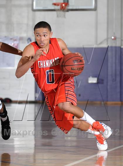 Thumbnail 2 in Chaminade vs. Sacramento (St. Hope Elite Hoops Classic) photogallery.