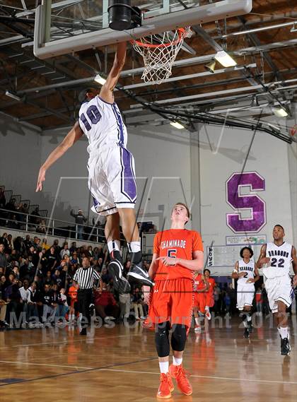 Thumbnail 2 in Chaminade vs. Sacramento (St. Hope Elite Hoops Classic) photogallery.