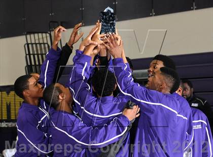 Thumbnail 2 in Chaminade vs. Sacramento (St. Hope Elite Hoops Classic) photogallery.