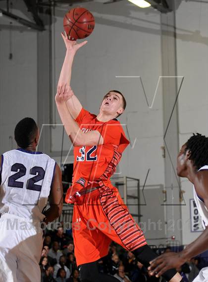 Thumbnail 3 in Chaminade vs. Sacramento (St. Hope Elite Hoops Classic) photogallery.