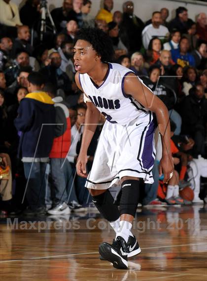Thumbnail 1 in Chaminade vs. Sacramento (St. Hope Elite Hoops Classic) photogallery.