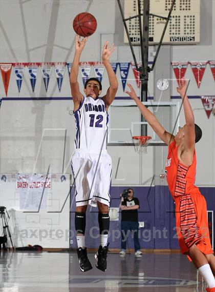 Thumbnail 1 in Chaminade vs. Sacramento (St. Hope Elite Hoops Classic) photogallery.