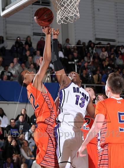 Thumbnail 2 in Chaminade vs. Sacramento (St. Hope Elite Hoops Classic) photogallery.