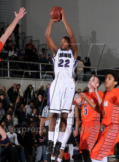 Thumbnail 2 in Chaminade vs. Sacramento (St. Hope Elite Hoops Classic) photogallery.