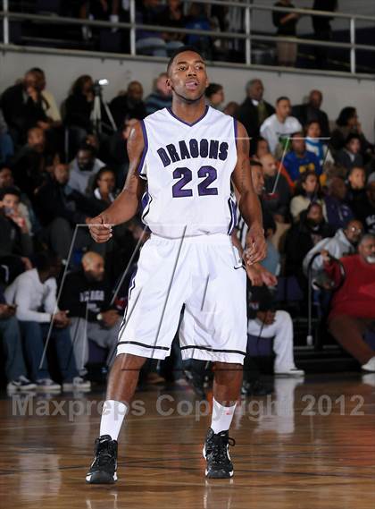Thumbnail 3 in Chaminade vs. Sacramento (St. Hope Elite Hoops Classic) photogallery.