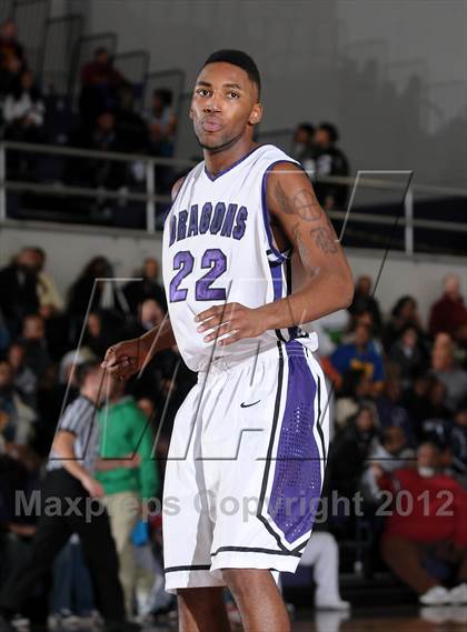Thumbnail 1 in Chaminade vs. Sacramento (St. Hope Elite Hoops Classic) photogallery.