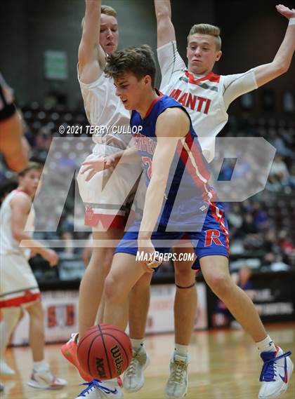 Thumbnail 3 in Richfield vs. Manti (UHSAA 3A Consolation Semifinal) photogallery.