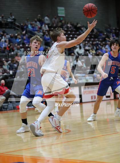 Thumbnail 2 in Richfield vs. Manti (UHSAA 3A Consolation Semifinal) photogallery.