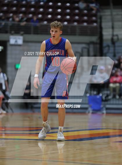 Thumbnail 1 in Richfield vs. Manti (UHSAA 3A Consolation Semifinal) photogallery.