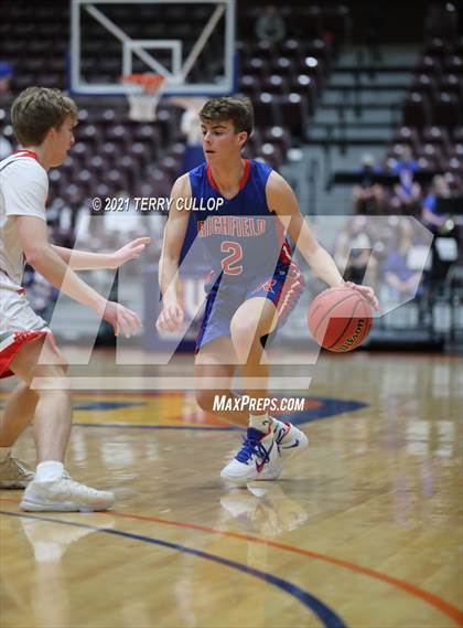 Thumbnail 3 in Richfield vs. Manti (UHSAA 3A Consolation Semifinal) photogallery.