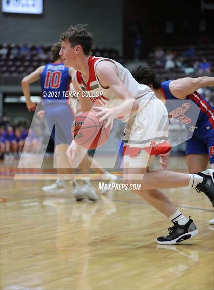 Thumbnail 1 in Richfield vs. Manti (UHSAA 3A Consolation Semifinal) photogallery.