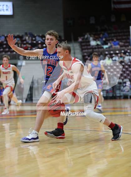 Thumbnail 2 in Richfield vs. Manti (UHSAA 3A Consolation Semifinal) photogallery.