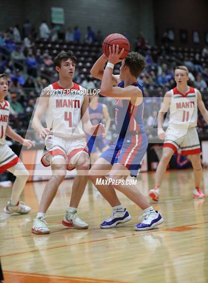 Thumbnail 3 in Richfield vs. Manti (UHSAA 3A Consolation Semifinal) photogallery.