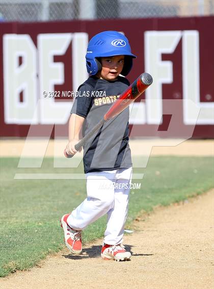 Thumbnail 3 in Bellflower vs. Norwalk photogallery.