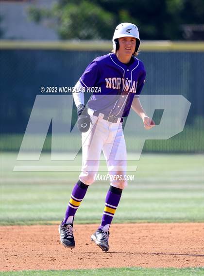 Thumbnail 3 in Bellflower vs. Norwalk photogallery.