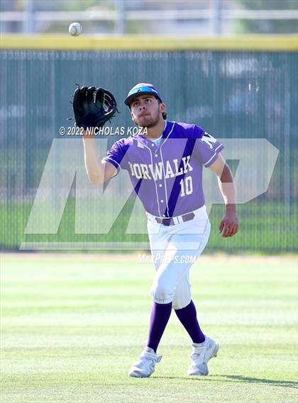 Thumbnail 2 in Bellflower vs. Norwalk photogallery.