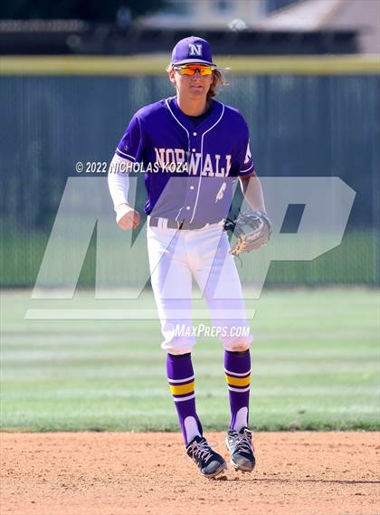 Thumbnail 1 in Bellflower vs. Norwalk photogallery.