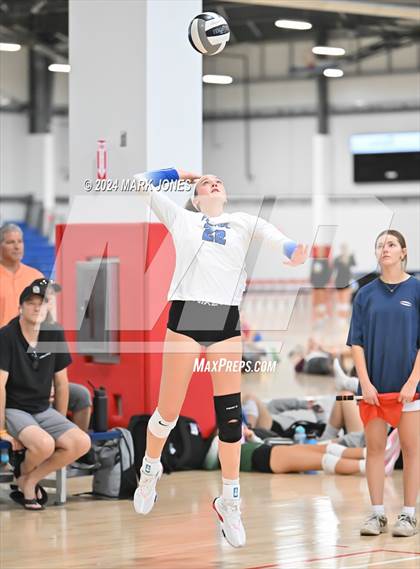 Thumbnail 2 in Village vs. Canyon View (Nike TOC Southwest) photogallery.
