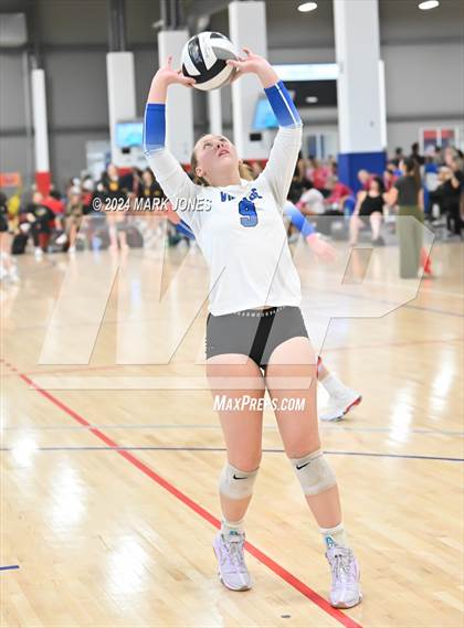 Thumbnail 1 in Village vs. Canyon View (Nike TOC Southwest) photogallery.
