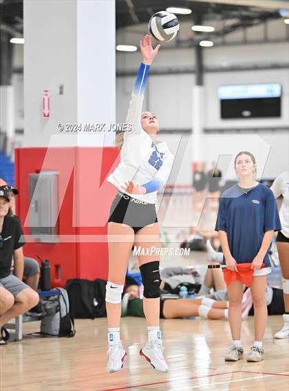 Thumbnail 1 in Village vs. Canyon View (Nike TOC Southwest) photogallery.