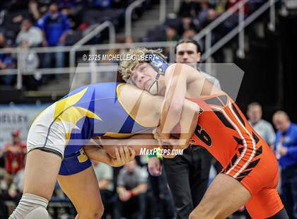 Thumbnail 2 in NYSPHSAA Division 2 State Championships (Semi-finals 138 to 285) photogallery.