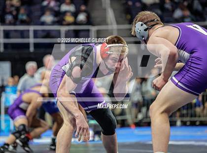 Thumbnail 1 in NYSPHSAA Division 2 State Championships (Semi-finals 138 to 285) photogallery.